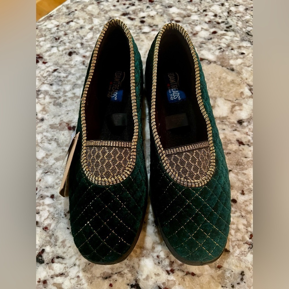 Foamtreads Emerald‎ Green Velvet Gold Embellished Slippers Size 7